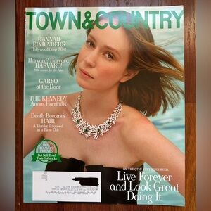 Town & Country Magazine - Hannah Einbinder - May 2025